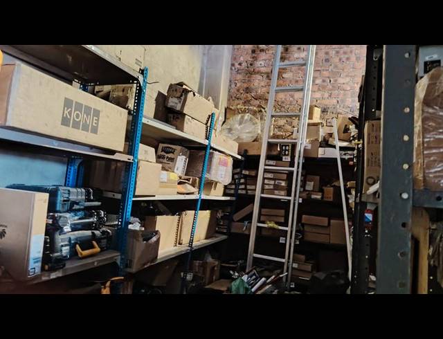 BUSINESS PROPERTY TO RENT IN MALVERN